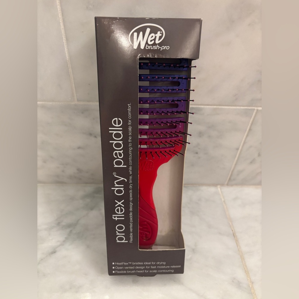 Wet Brush Pro Flex Dry Paddle Brush - Red and Purple